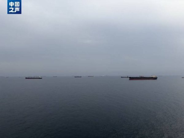 多名海员滞留霍尔木兹海峡，中国小伙建“家书电台”帮同胞报平安