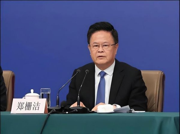 中央刚定调！这12个方向5年翻倍，现在布局吃的是第一口肉