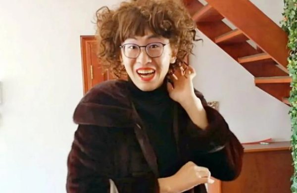 2000万粉丝的网红宣布停更，身体已经亮起红灯，再不注意真要垮了